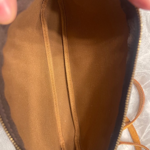 ❤️authentic lv Reposhing purse - Picture 14 of 16